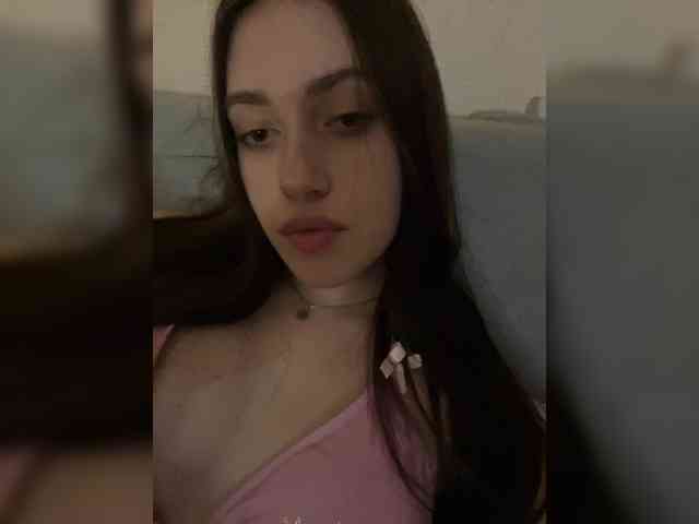 Alienlouhome webcam