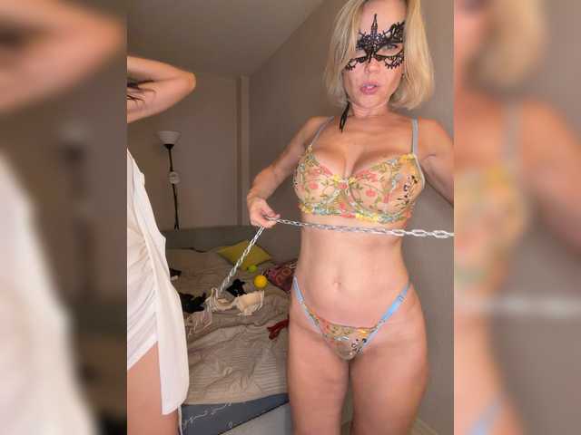 Two_milfs live webcam show