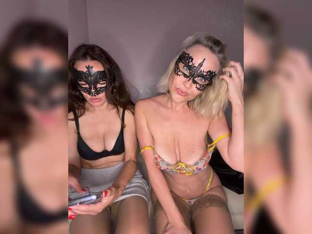 Two_milfs