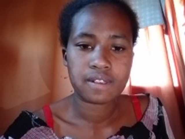 Elisa61 live cam on BongaCams