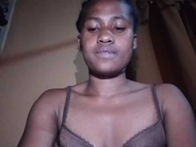 Elisa61 live cam on BongaCams