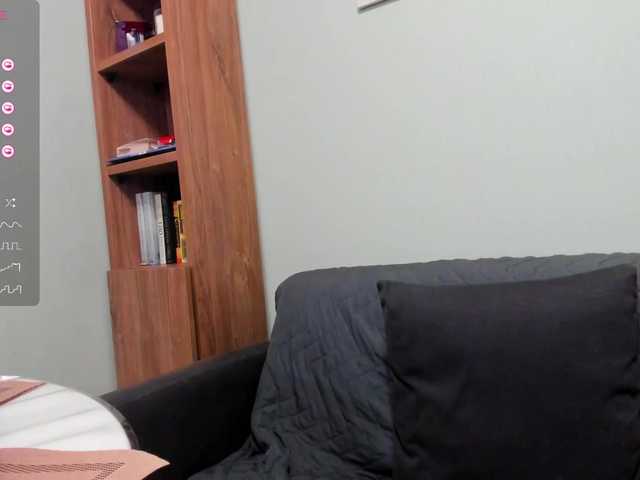 Malina2012 live cam on BongaCams