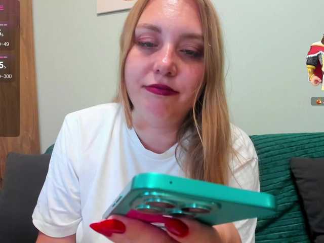 Malina2012 live cam
