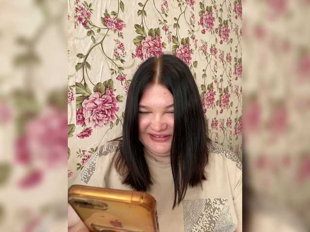 Annyshka-1 live cam on BongaCams