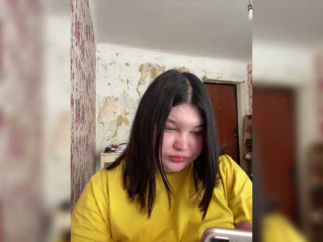 Annyshka-1's BongaCams show and profile