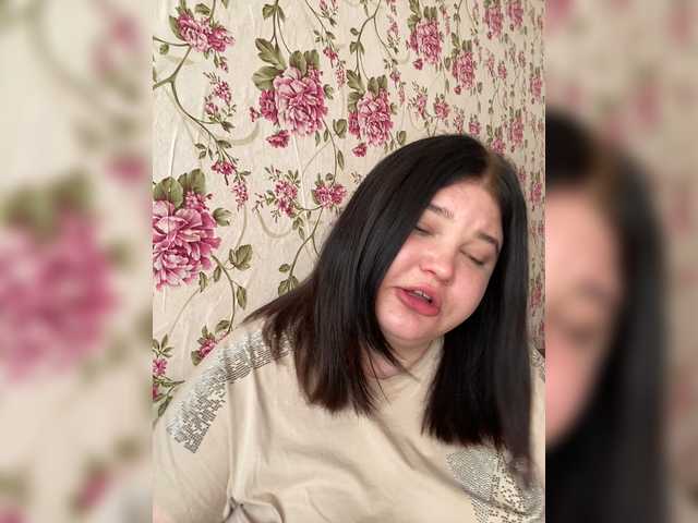 Annyshka-1 live cam on BongaCams