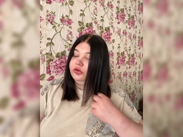 Annyshka-1 live cam on BongaCams