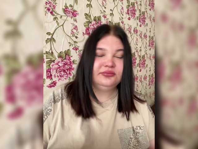 Annyshka-1 live cam on BongaCams