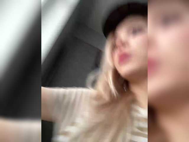 freakfarm live cam preview