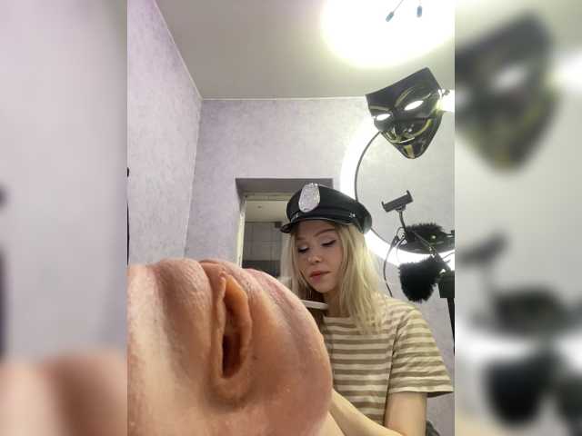 freakfarm live cam preview
