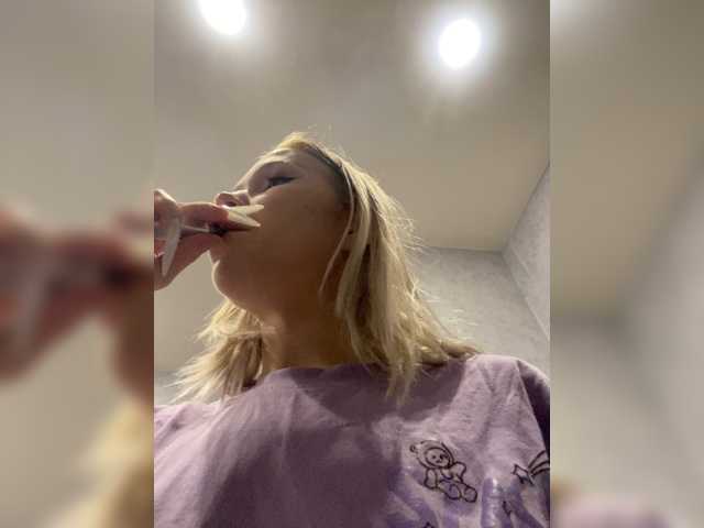 freakfarm, en directo ahora en BongaCams