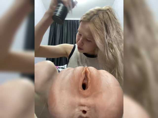 freakfarm live cam on BongaCams