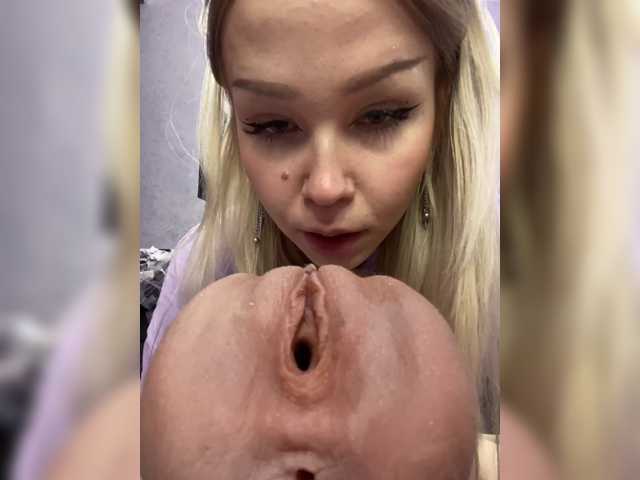 freakfarm live cam on BongaCams