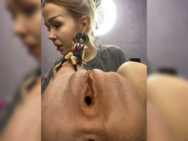 freakfarm live cam on BongaCams