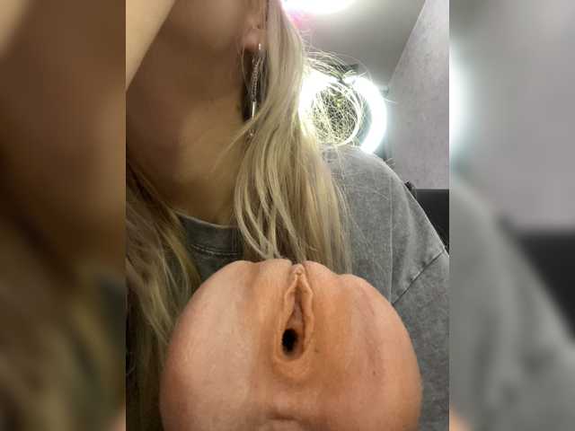 freakfarm live cam on BongaCams