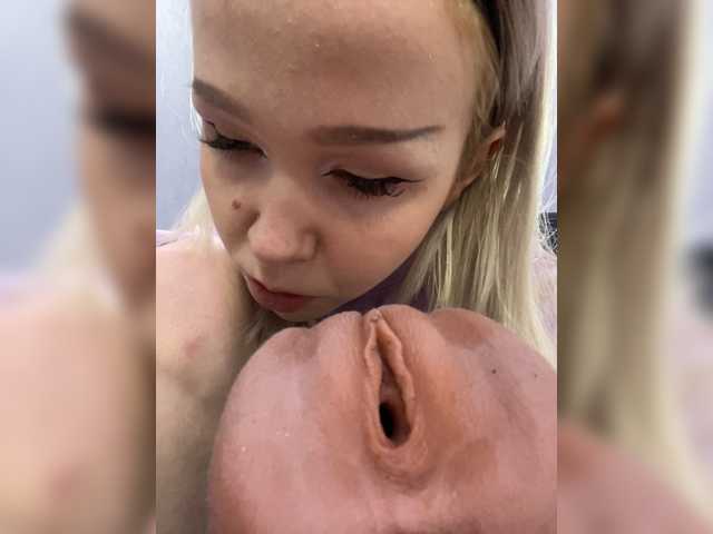 freakfarm, en directo ahora en BongaCams