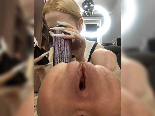 freakfarm's BongaCams show and profile