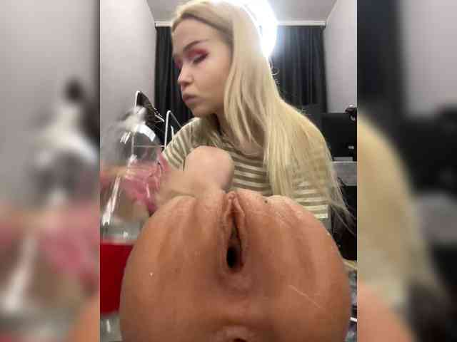 freakfarm webcam