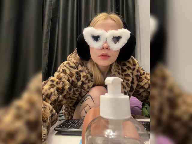 freakfarm webcam