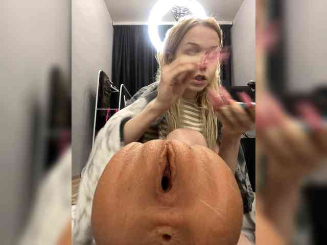 freakfarm webcam