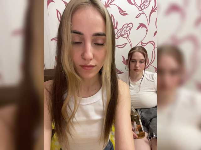 SweetPussies live cam on BongaCams
