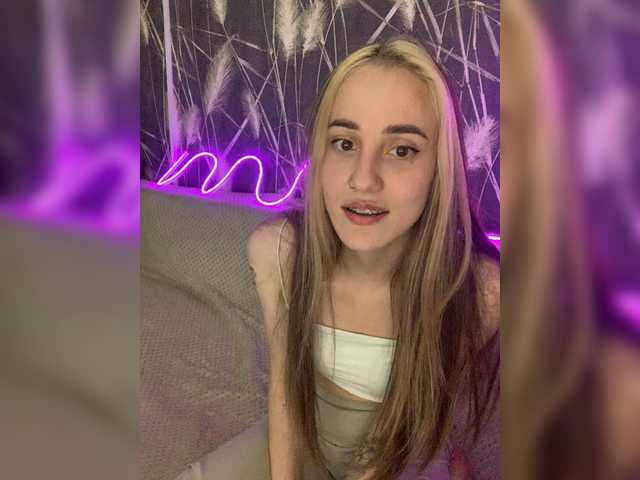 SweetPussies live cam on BongaCams