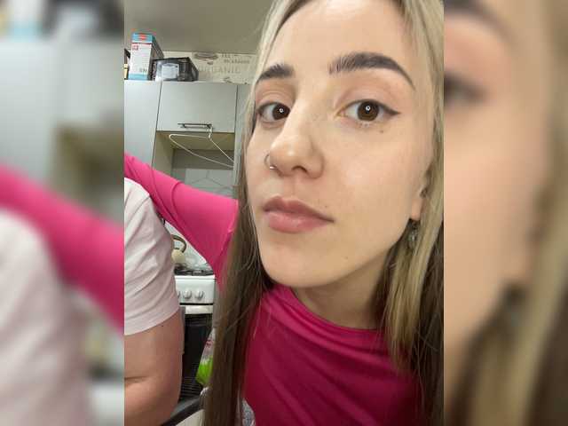 SweetPussies live cam on BongaCams