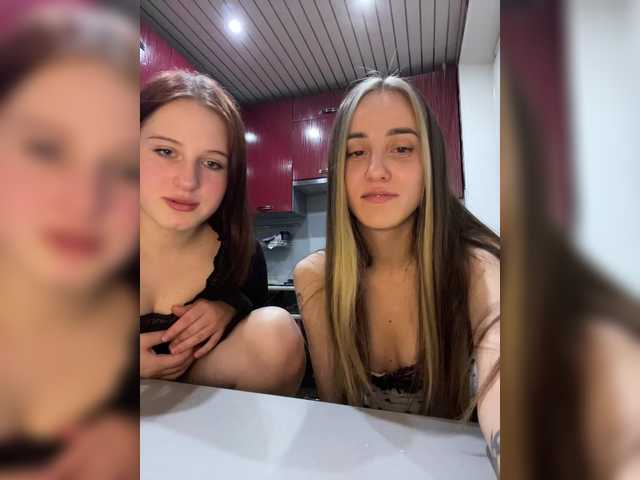 SweetPussies live cam on BongaCams