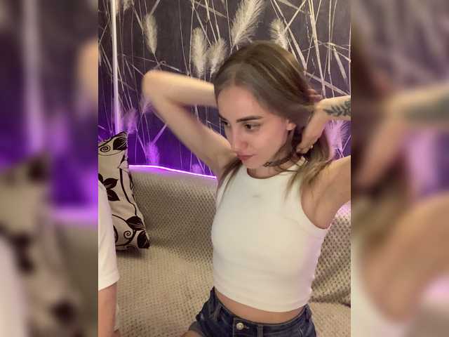 SweetPussies live cam on BongaCams
