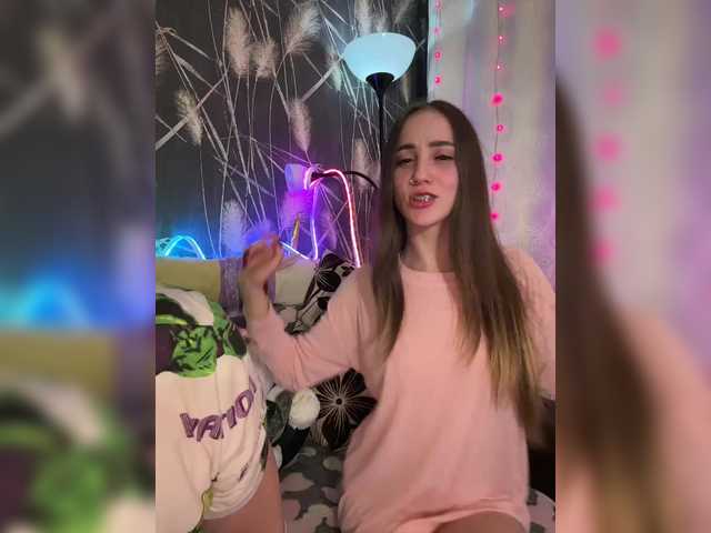 SweetPussies's BongaCams show and profile