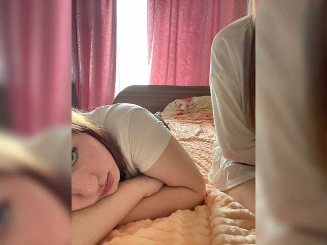 SweetPussies live cam on BongaCams