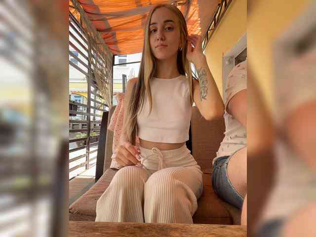 SweetPussies Sex Cam Show