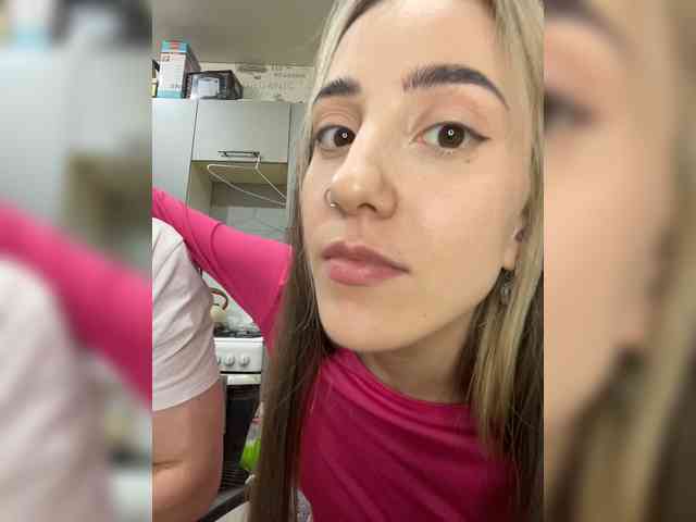 SweetPussies Sex Cam Show