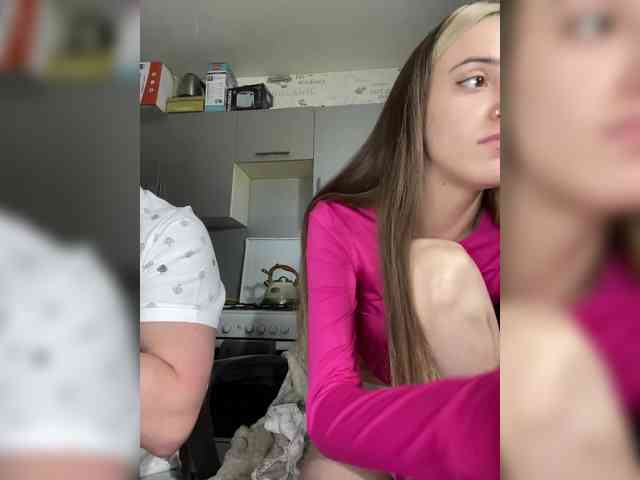 SweetPussies Sex Cam Show