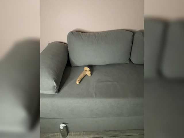 Ri-ri- live webcam show