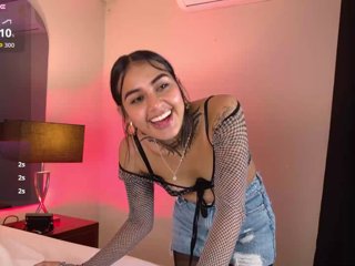 NicolleSweett04