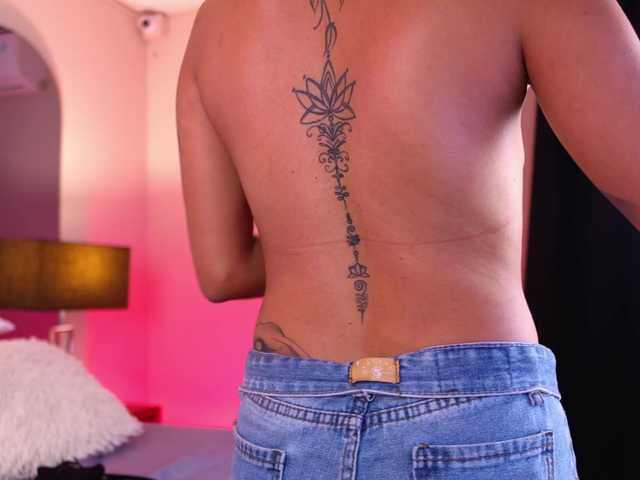 NicolleSweett04