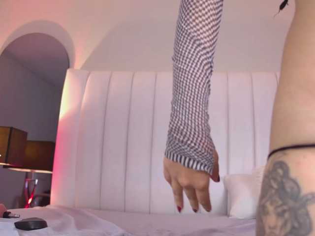 NicolleSweett04