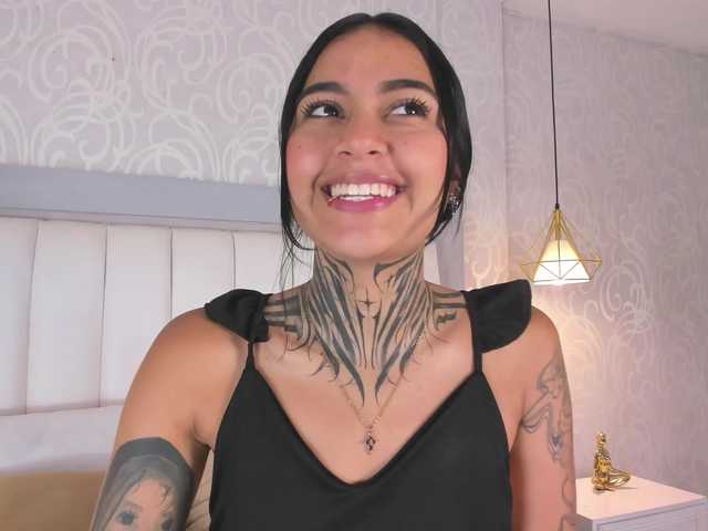 NicolleSweett04