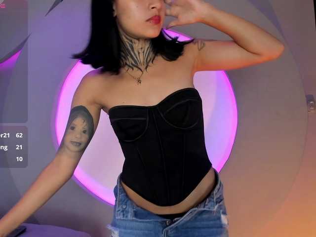 NicolleSweett04