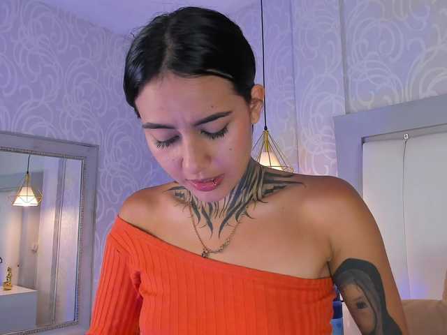 NicolleSweett04 live cam on BongaCams