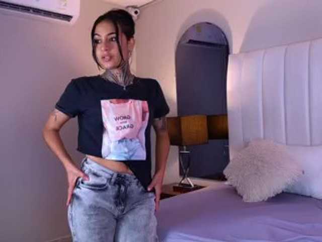 NicolleSweett04