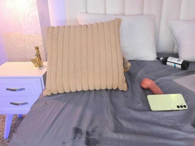 NicolleSweett04 live cam on BongaCams