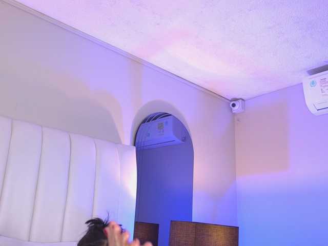 NicolleSweett04 live cam preview