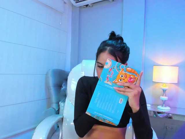 NicolleSweett04 live cam on BongaCams