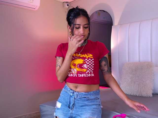 NicolleSweett04
