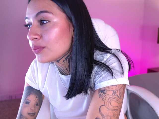 NicolleSweett04