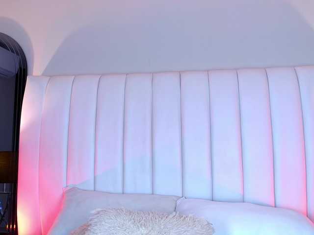 NicolleSweett04 live cam on BongaCams