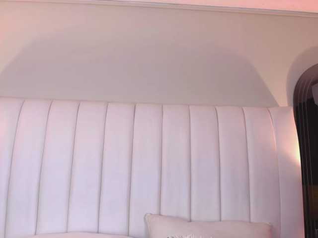 NicolleSweett04 live cam on BongaCams