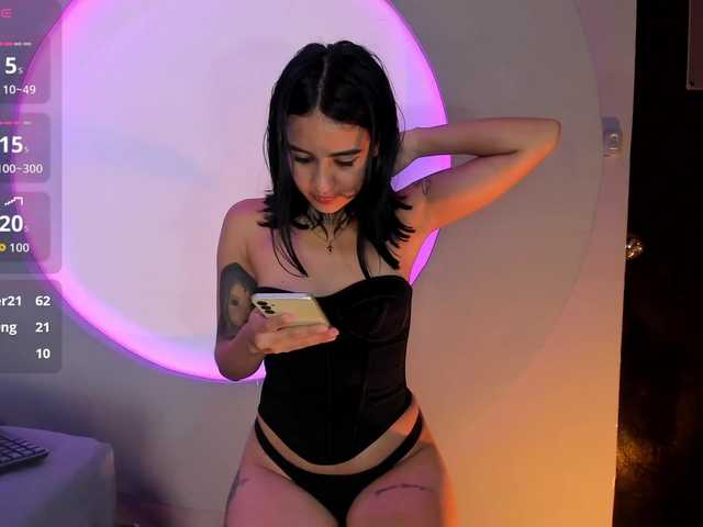 NicolleSweett04